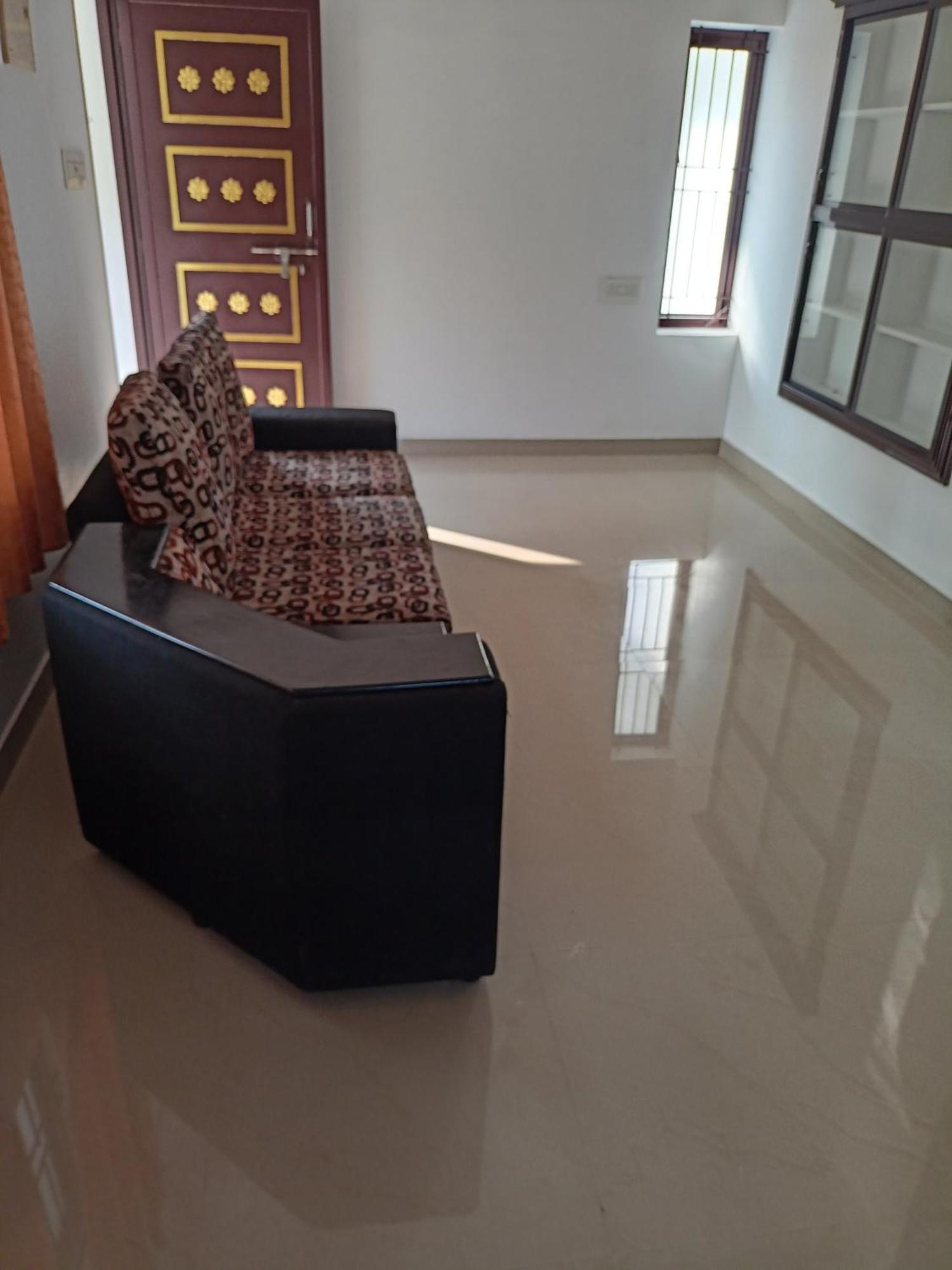 Space Villa Homestay Irimbranallur Екстериор снимка