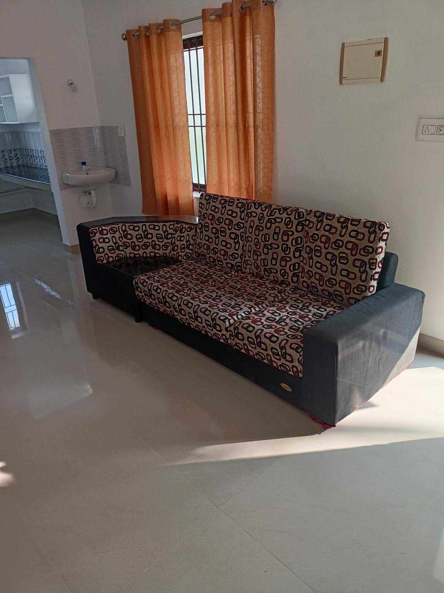 Space Villa Homestay Irimbranallur Екстериор снимка