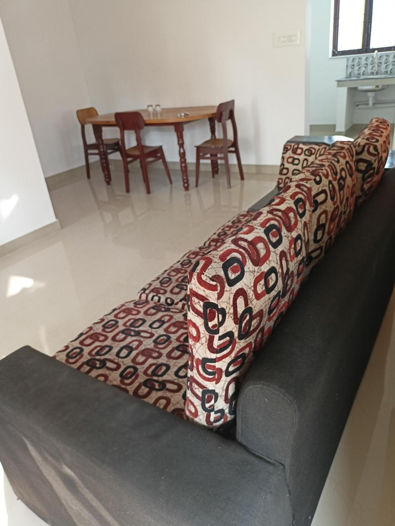 Space Villa Homestay Irimbranallur Екстериор снимка