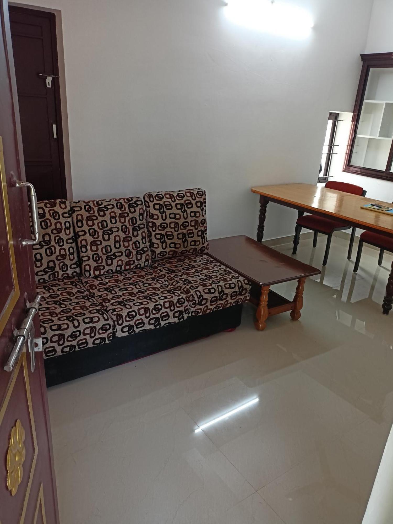 Space Villa Homestay Irimbranallur Екстериор снимка